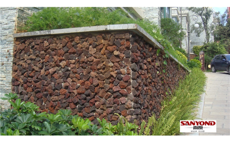 Red lava gravel walling